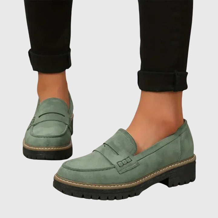 Destiny™ | Ajattomat Suede Loaferit